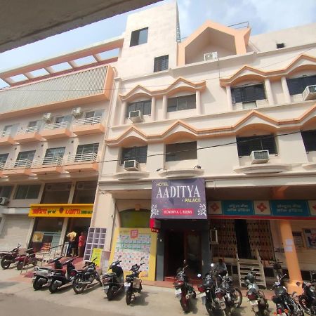 Hotel Aaditya Palace Bhusāwal Buitenkant foto
